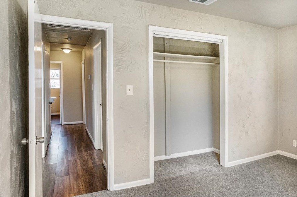 3115 Dacca Dr, Houston TX  77047-1231 exterior