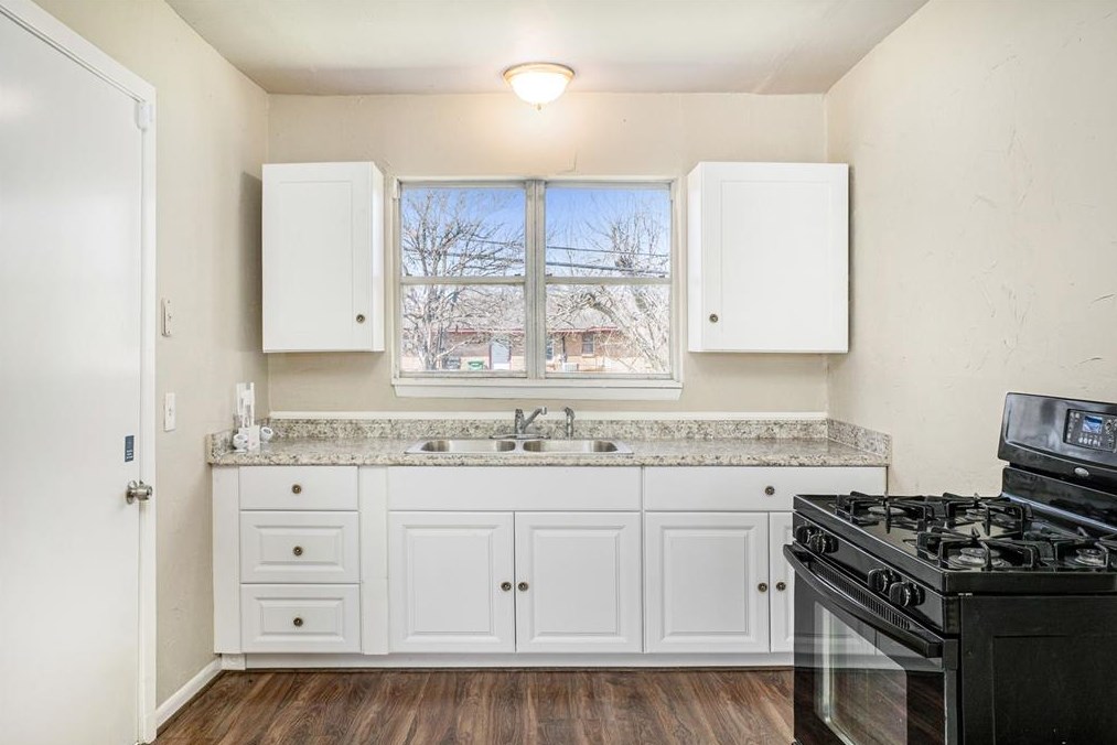 3115 Dacca Dr, Houston, TX 77051-4613