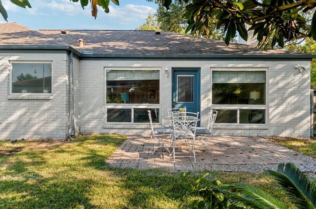 14203 Ella Lee Ln, Houston TX  77019-6310 exterior