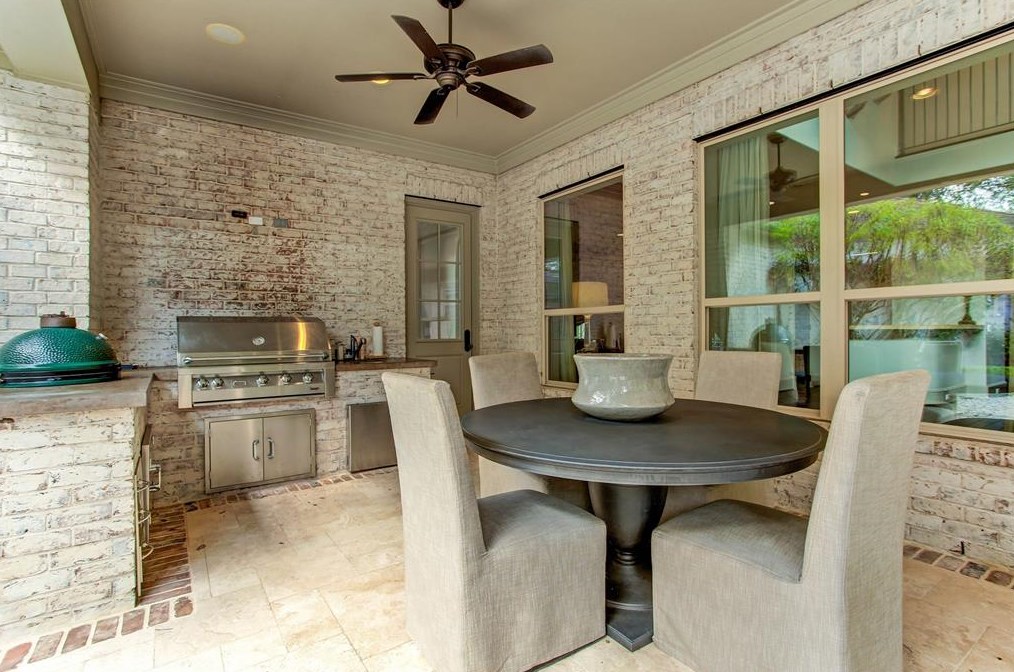 6147 Willers Way, Houston TX  77057-2805 exterior