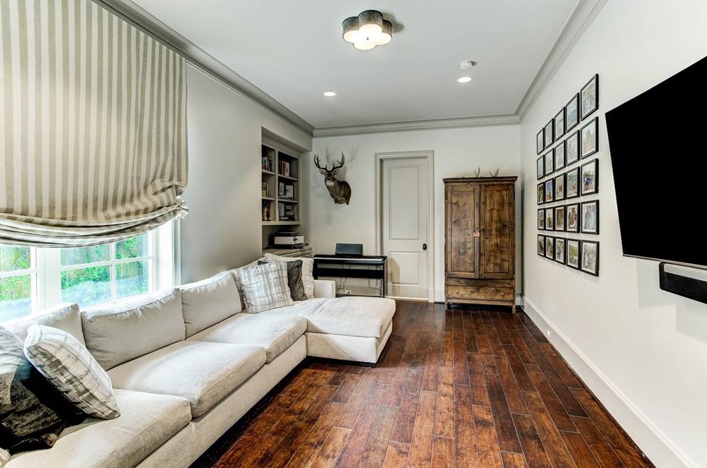 6147 Willers Way, Houston TX  77057-2805 exterior