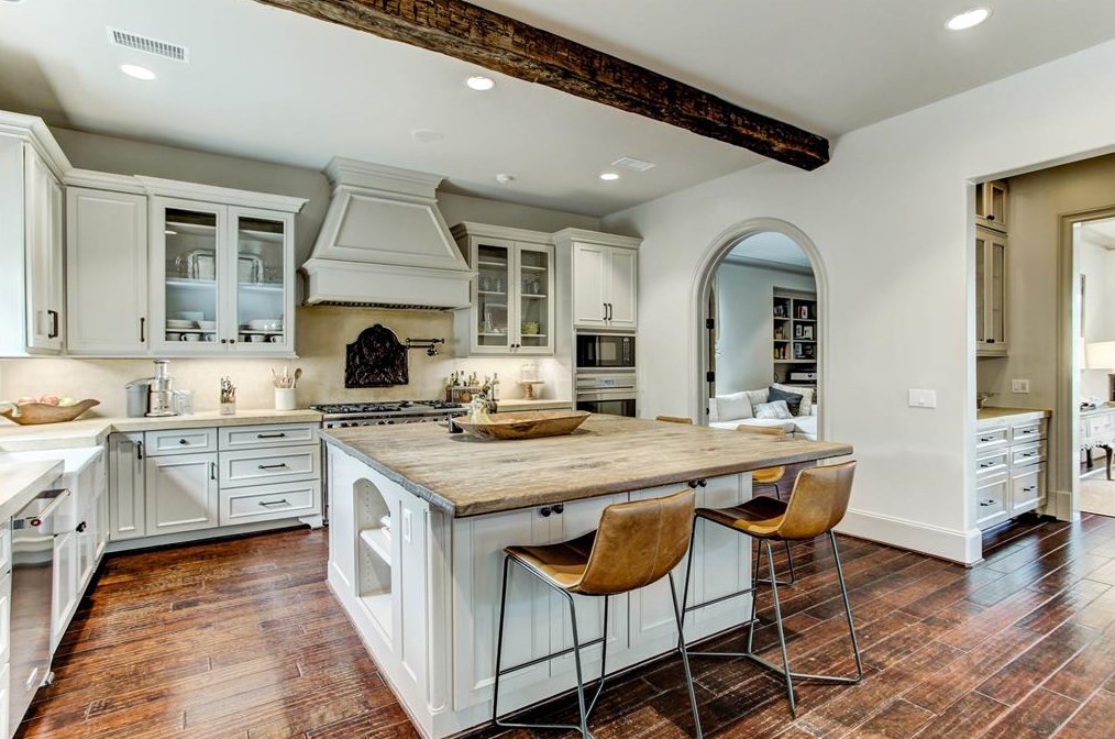 6147 Willers Way, Houston TX  77057-2805 exterior