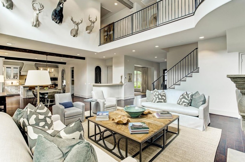 6147 Willers Way, Houston TX  77057-2805 exterior