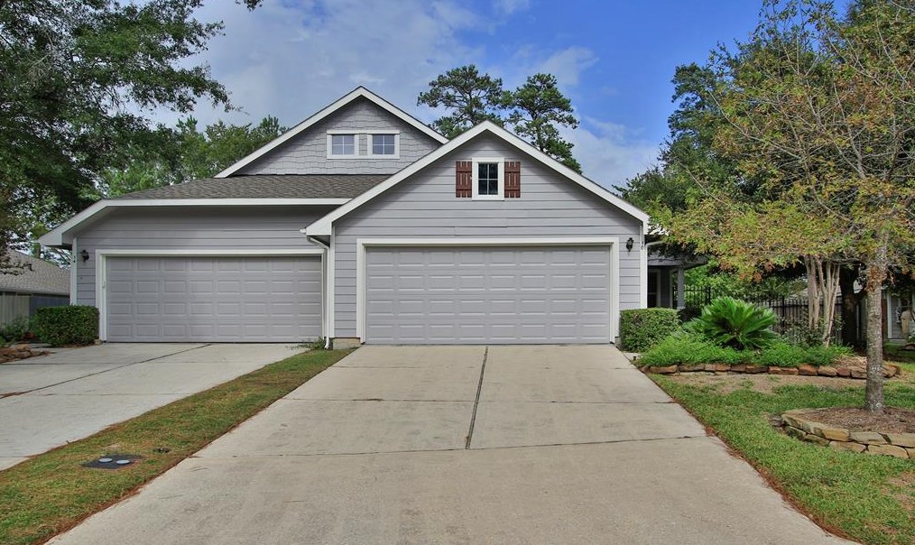 10 Greenwich Pl, Conroe, TX 77384