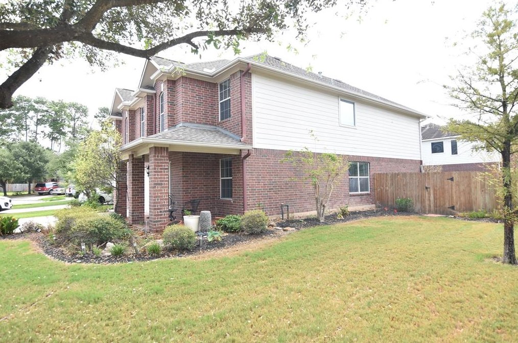 9619 Babbling Spring Ct, Tomball, TX 77375
