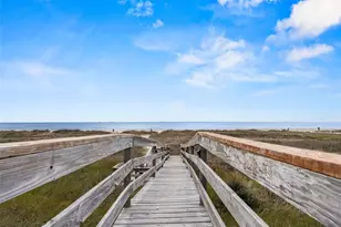 415 E Beach Dr, Galveston, TX 77550 - Photo 24