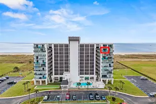 415 E Beach Dr, Galveston, TX 77550 - Photo 2