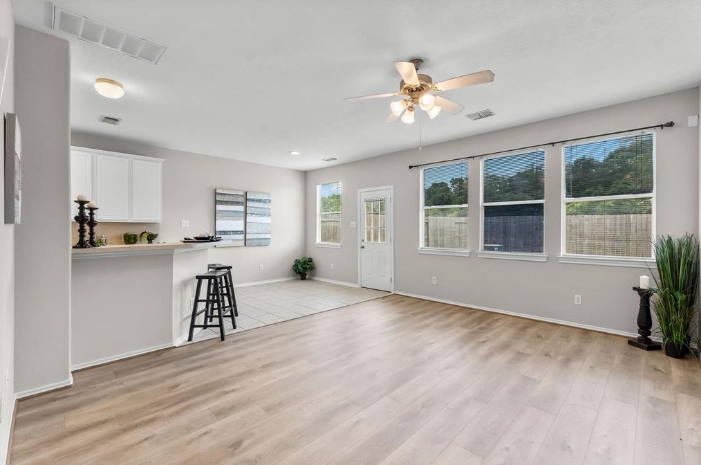 17207 Oakwood Chase Dr, Spring TX  77379-5165 exterior