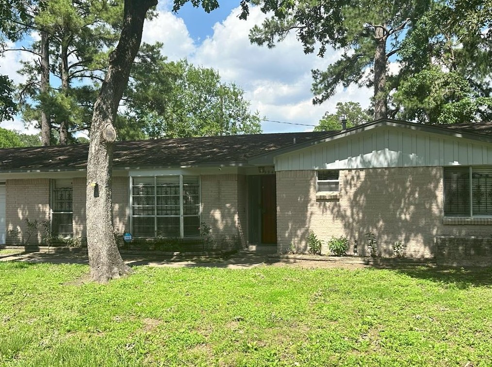 9940 Allwood St, Houston, TX 77016-4207
