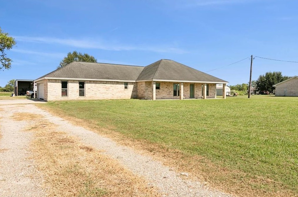 11067 Blue Bonnet Ln, Beaumont, TX 77705