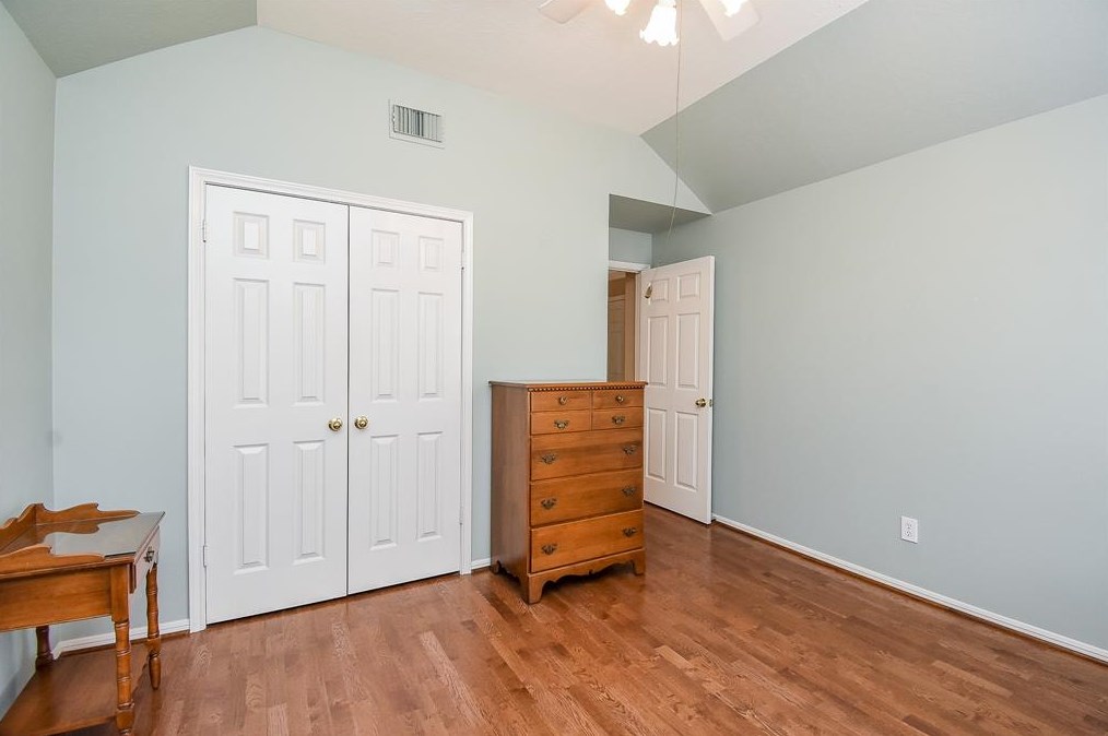 5614 Whisper Rdg Dr, Sugar Land TX  77479-5705 exterior