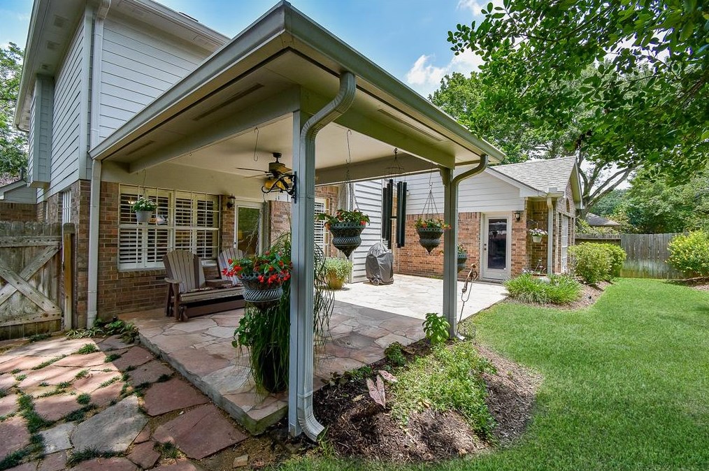 5614 Whisper Rdg Dr, Sugar Land TX  77479-5705 exterior