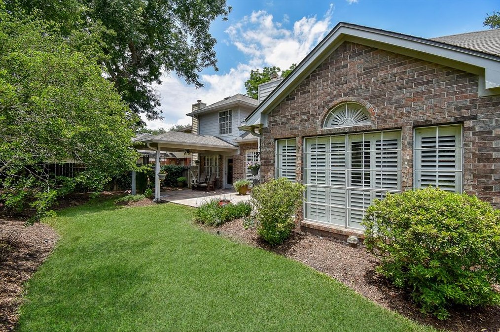 5614 Whisper Rdg Dr, Sugar Land TX  77479-5705 exterior