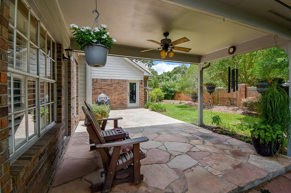5614 Whisper Rdg Dr, Sugar Land TX  77479-5705 exterior