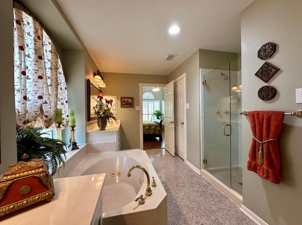 5614 Whisper Rdg Dr, Sugar Land TX  77479-5705 exterior