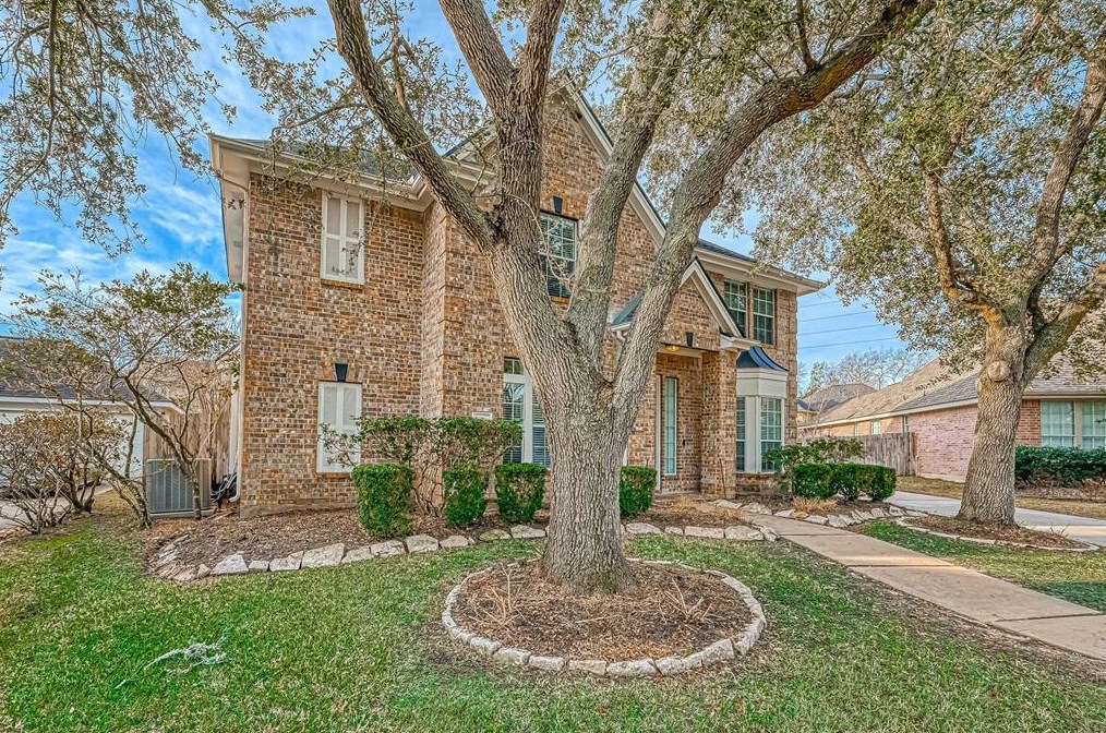 910 Chinni Ct, Houston, TX 77094