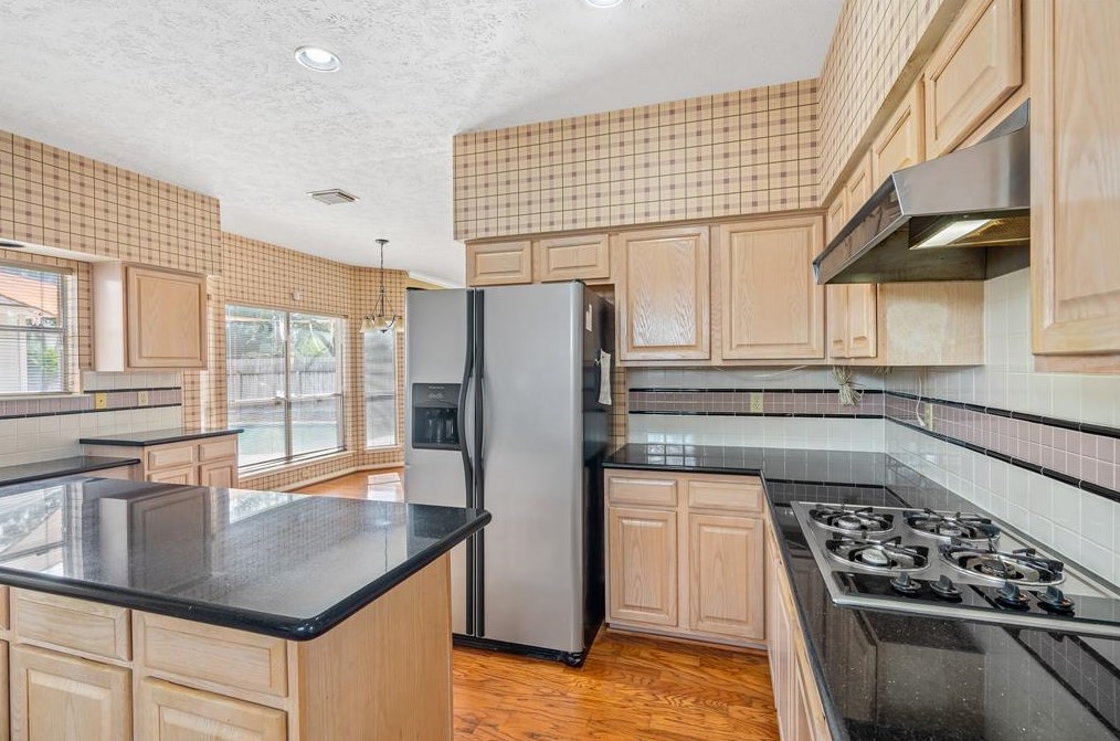 6318 Langham Dr, Houston TX  77084-2078 exterior