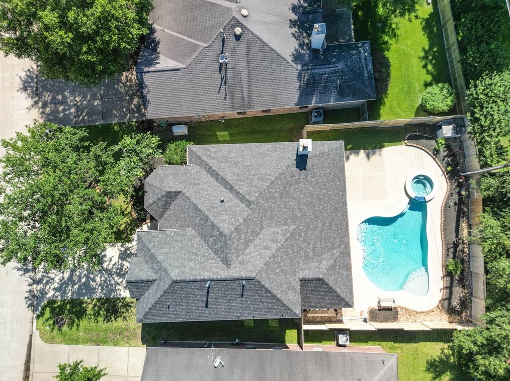 6818 Amber Pine Ct, Humble, TX 77346