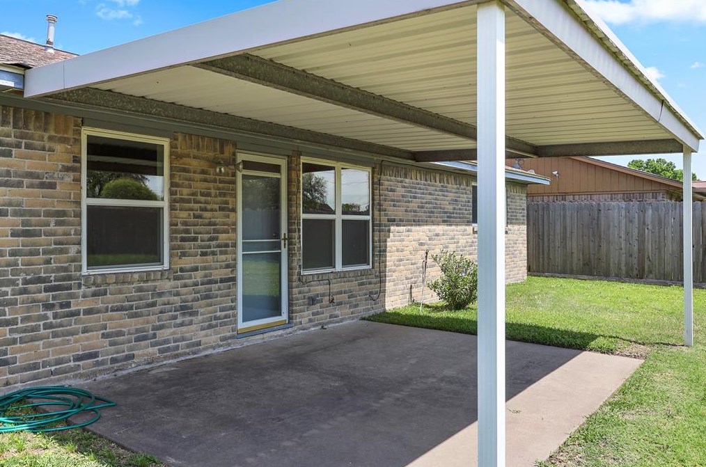 4154 Alecia Dr, Pasadena TX 77503-2801 exterior