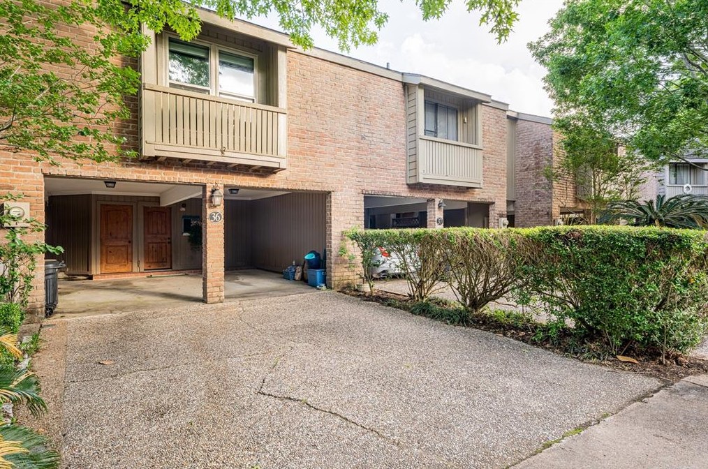 9400 Doliver Dr Apt 36, Houston, TX 77063