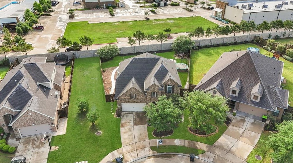 5431 Little Creek Ct, Fulshear TX 77441-1490 exterior