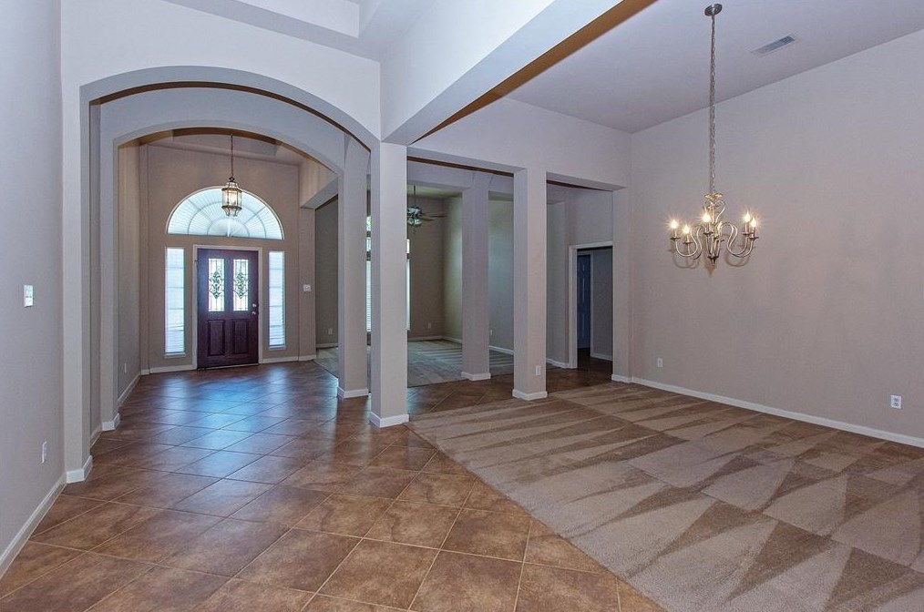16015 E Harbour Bend Ln, Houston, TX 77044