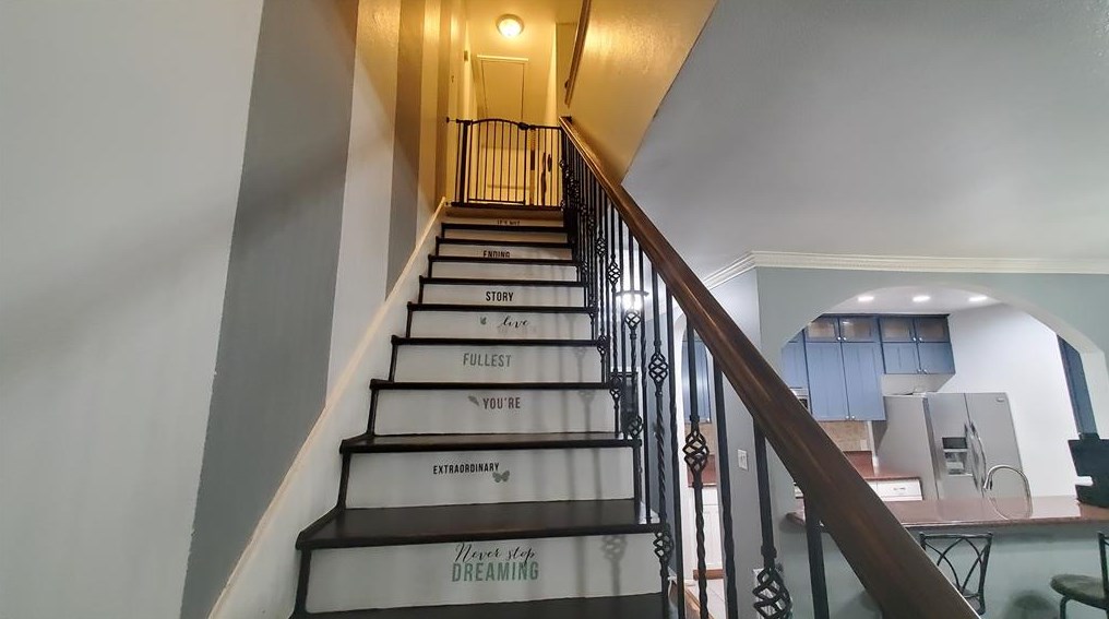 2964 Holly Hall St, Houston TX  77054-4131 exterior