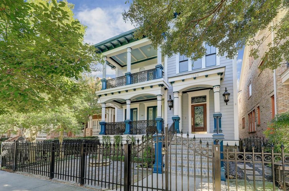 1534 Rutland St, Houston TX  77008-6826 exterior