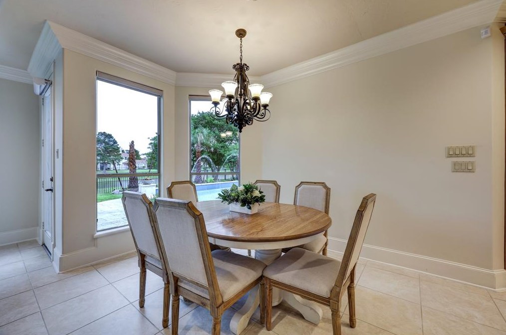 15618 Azalea Shr Dr, Houston TX  exterior