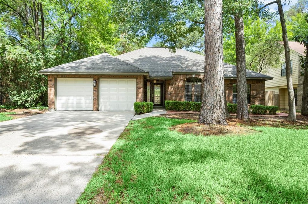 51 Pathfinders Cir, Spring TX  77381-4023 exterior