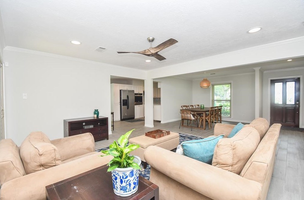 5471 Jackwood, Houston TX  77074-7738 exterior