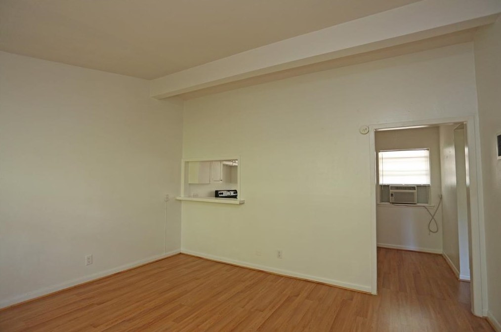 1023 Lyndon St #11, Houston, TX 77030