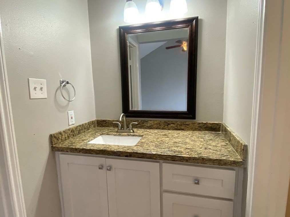 943 Sterling Green Dr S, Channelview, TX 77530