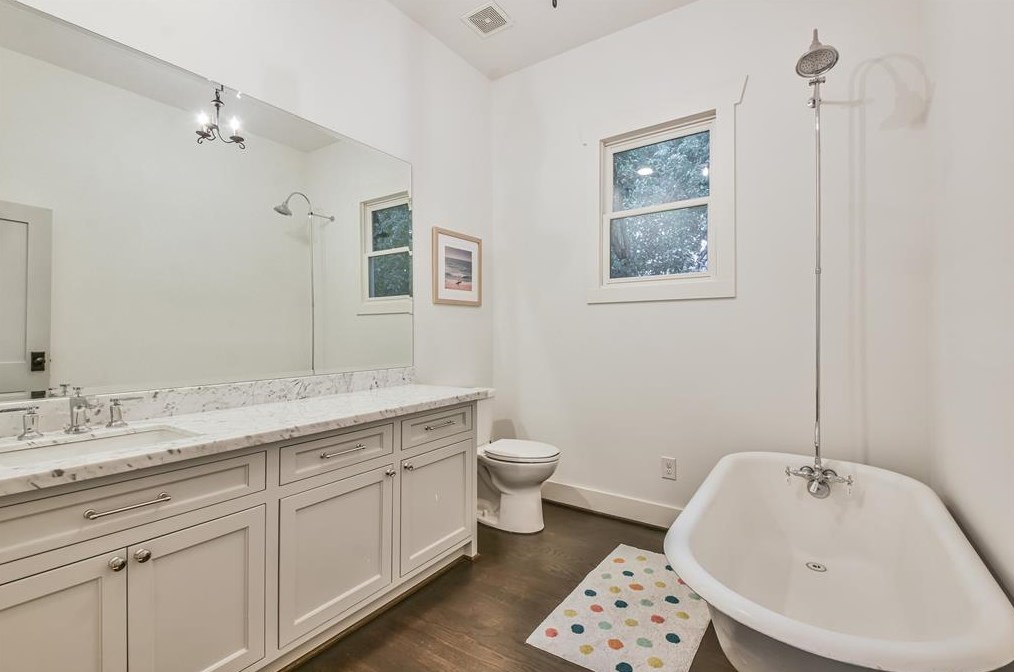 1433 Waverly, Houston TX  77008-4150 exterior