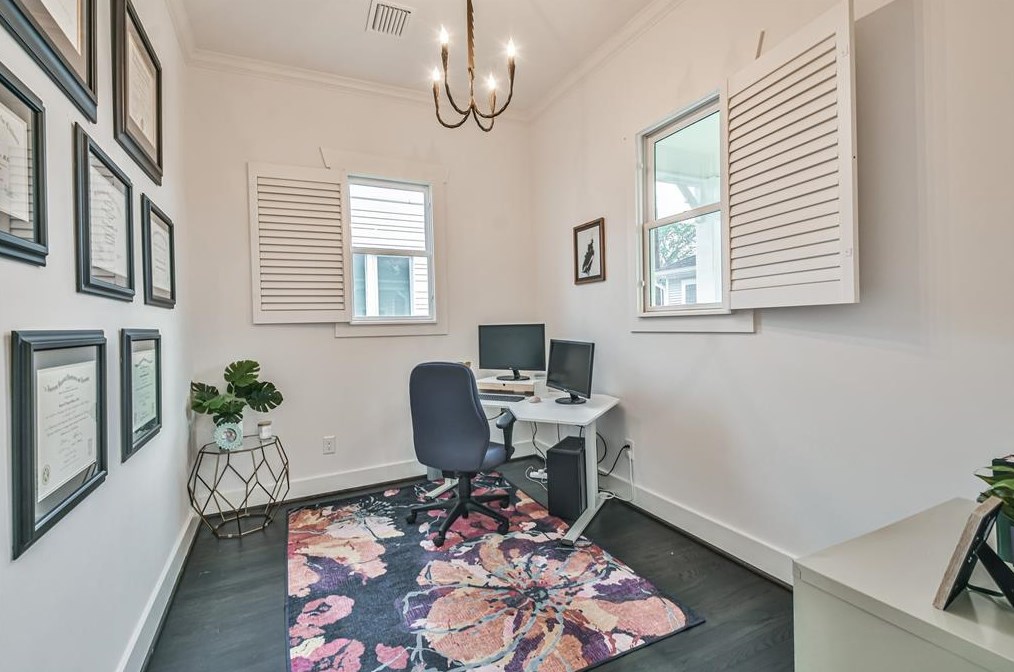 1433 Waverly, Houston TX  77008-4150 exterior