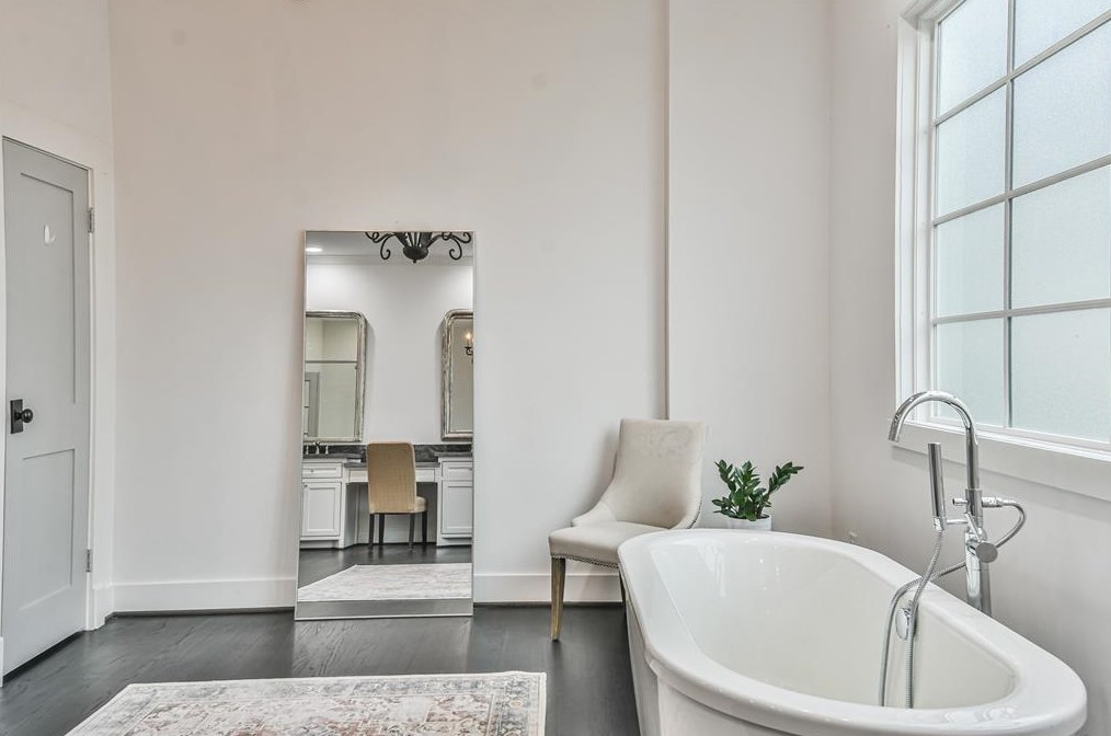 1433 Waverly, Houston TX  77008-4150 exterior