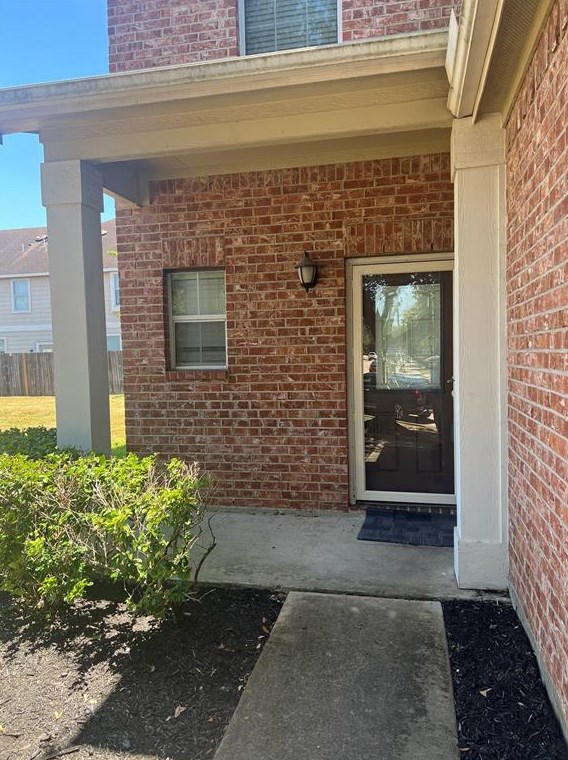 8003 Fisher Glen Ln, Houston, TX 77072-0115