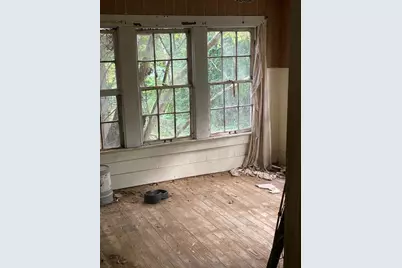 301 S Roberts Street, Gilmer, TX 75644 - Photo 14