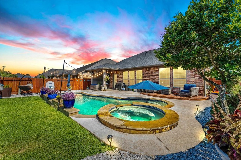 19014 Northfork Bend Ln, Tomball, TX 77377-1718