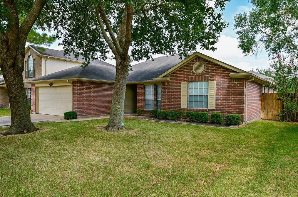 22814 Williamschase Dr, Katy TX  77449-3657 exterior