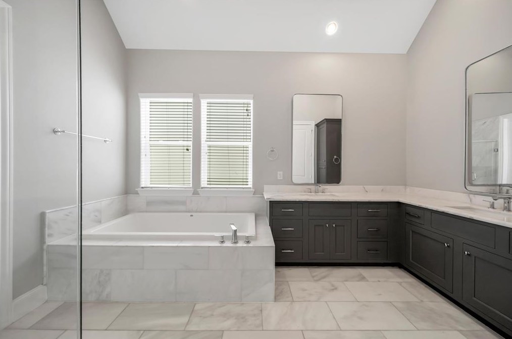 225 27 St, Houston TX  77008-2201 exterior