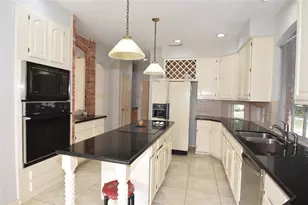 2027 Richland Ct Ct, Sugar Land, TX 77478 - Photo 6