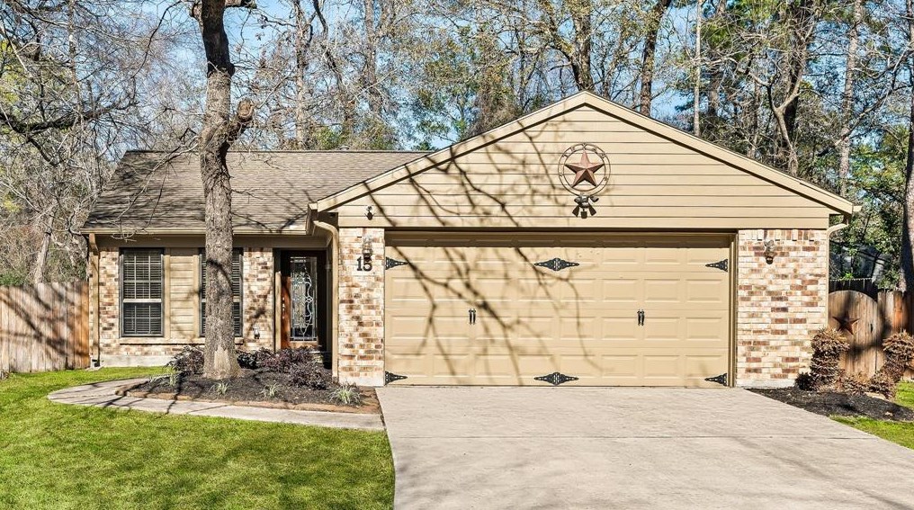 15 Redberry Ct, Spring, TX 77381