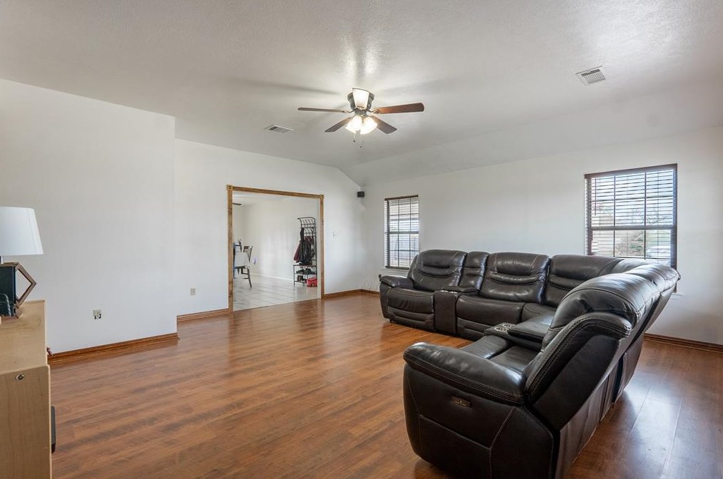 7695 Planters Loop, Bryan TX  77808-2418 exterior