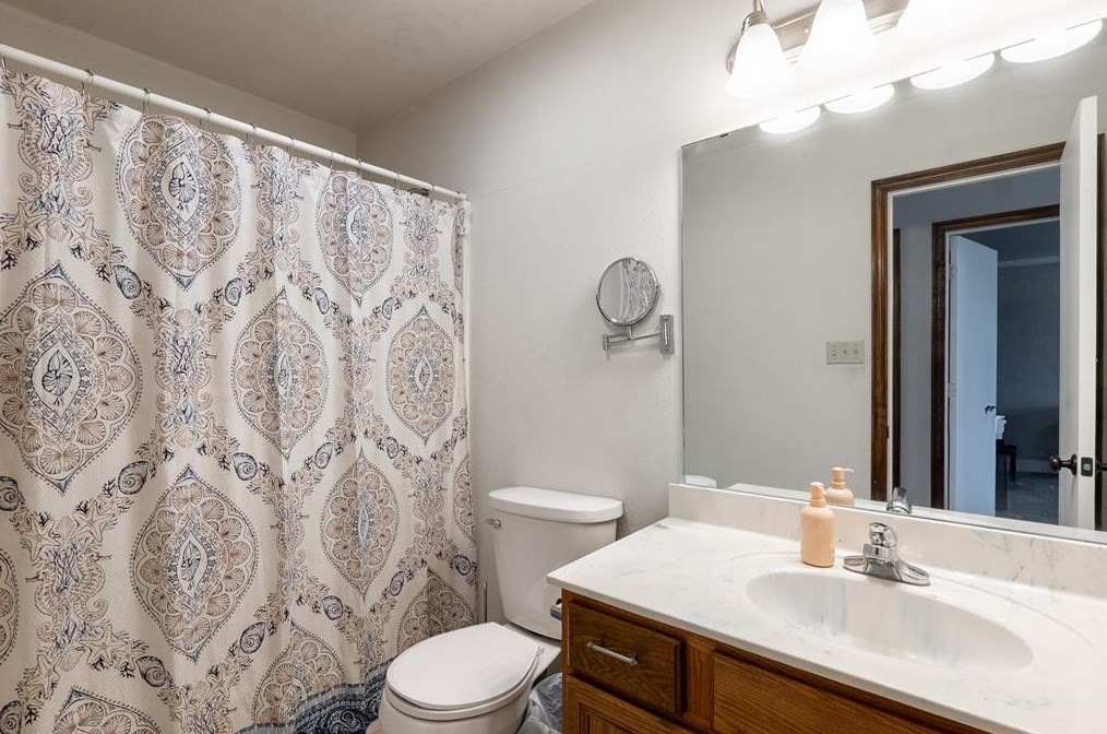 7695 Planters Loop, Bryan TX  77808-2418 exterior