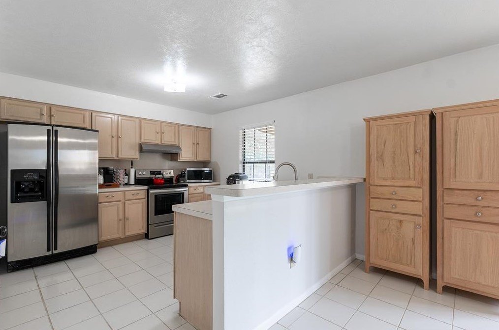 7695 Planters Loop, Bryan TX  77808-2418 exterior