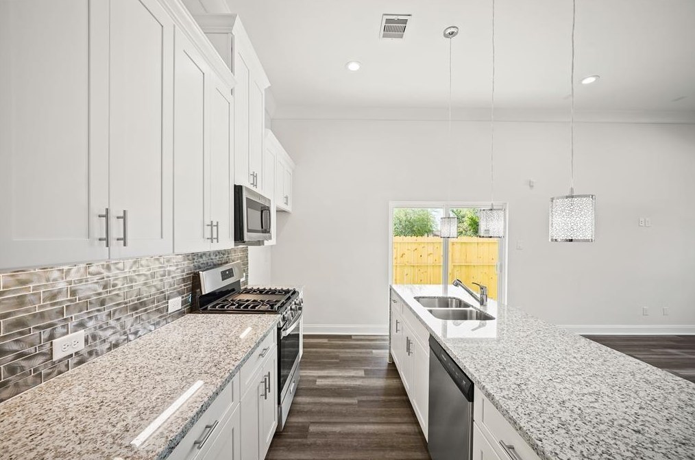 3415 Redbud St, Houston TX  77051-0015 exterior