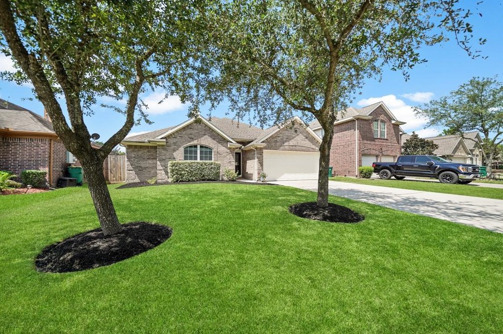 510 Naples Terrace Ln, La Marque, TX 77568-6589