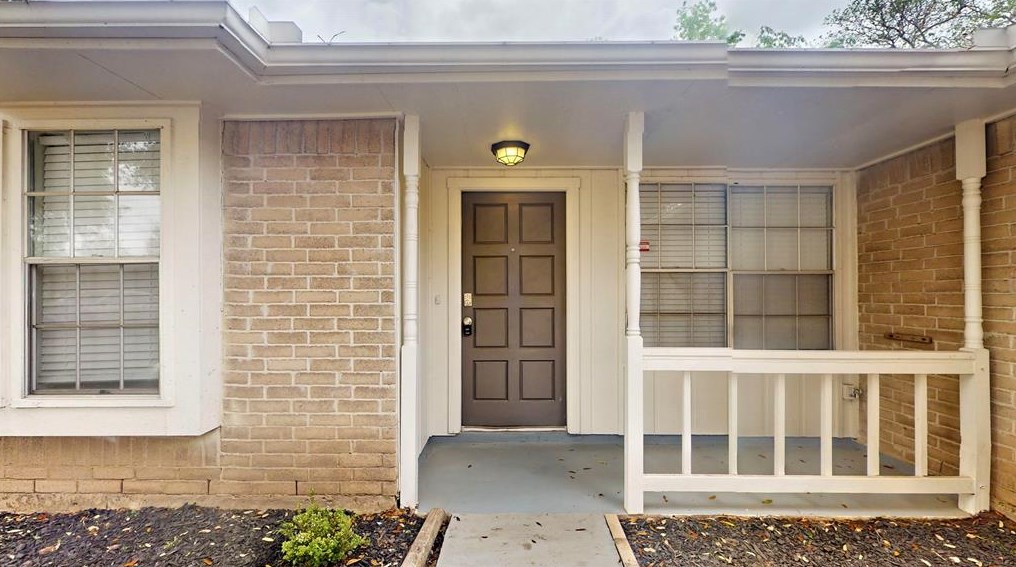2331 Barrington Place Dr, Sugar Land, TX 77478