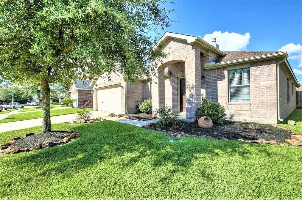 21206 Manor Brook Ln, Spring TX  77379-1925 exterior